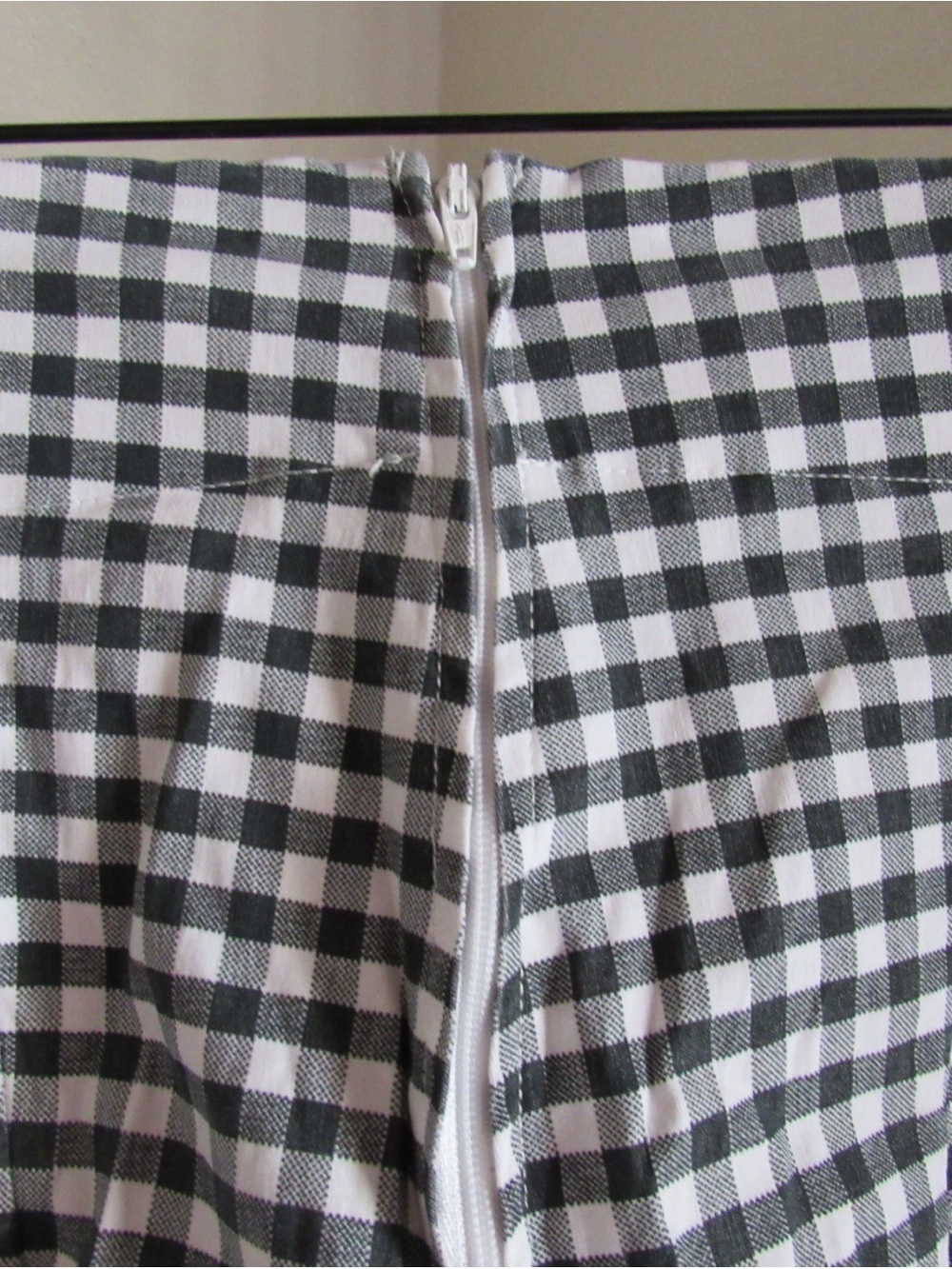 Hell Bunny Black and White Gingham Woman’s Cigarette Pants - Picture 2 of 7